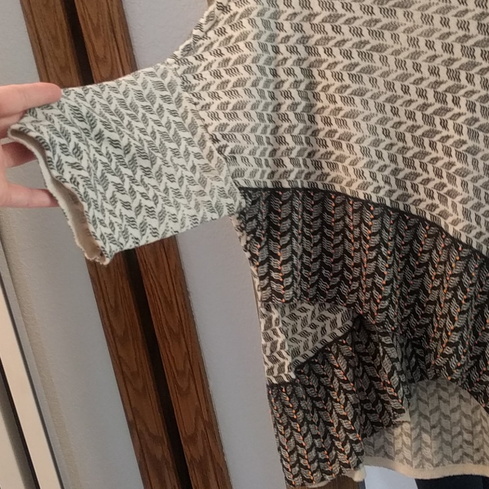 Anthropology sweater - Picture 4 of 5
